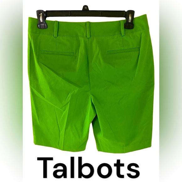 Talbots Pants - Talbots-NWT Women’s 10 walking short. Beautiful Chartreuse green! 4 pockets New!